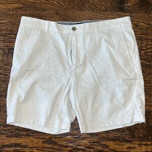 Club Monaco Men’s Shorts, 34 waist 7” inseam, Linen blend
